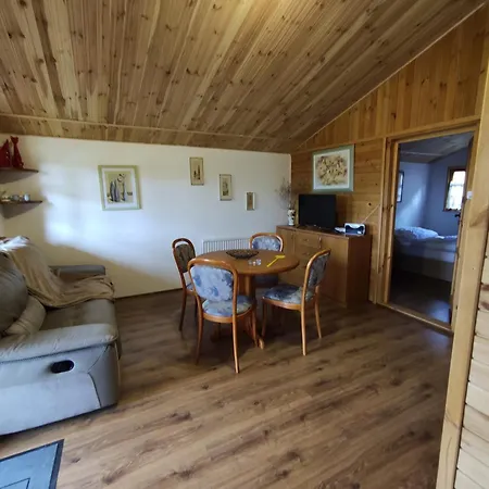 Klimatyczne Domy, Ryn Mazury Feriehus